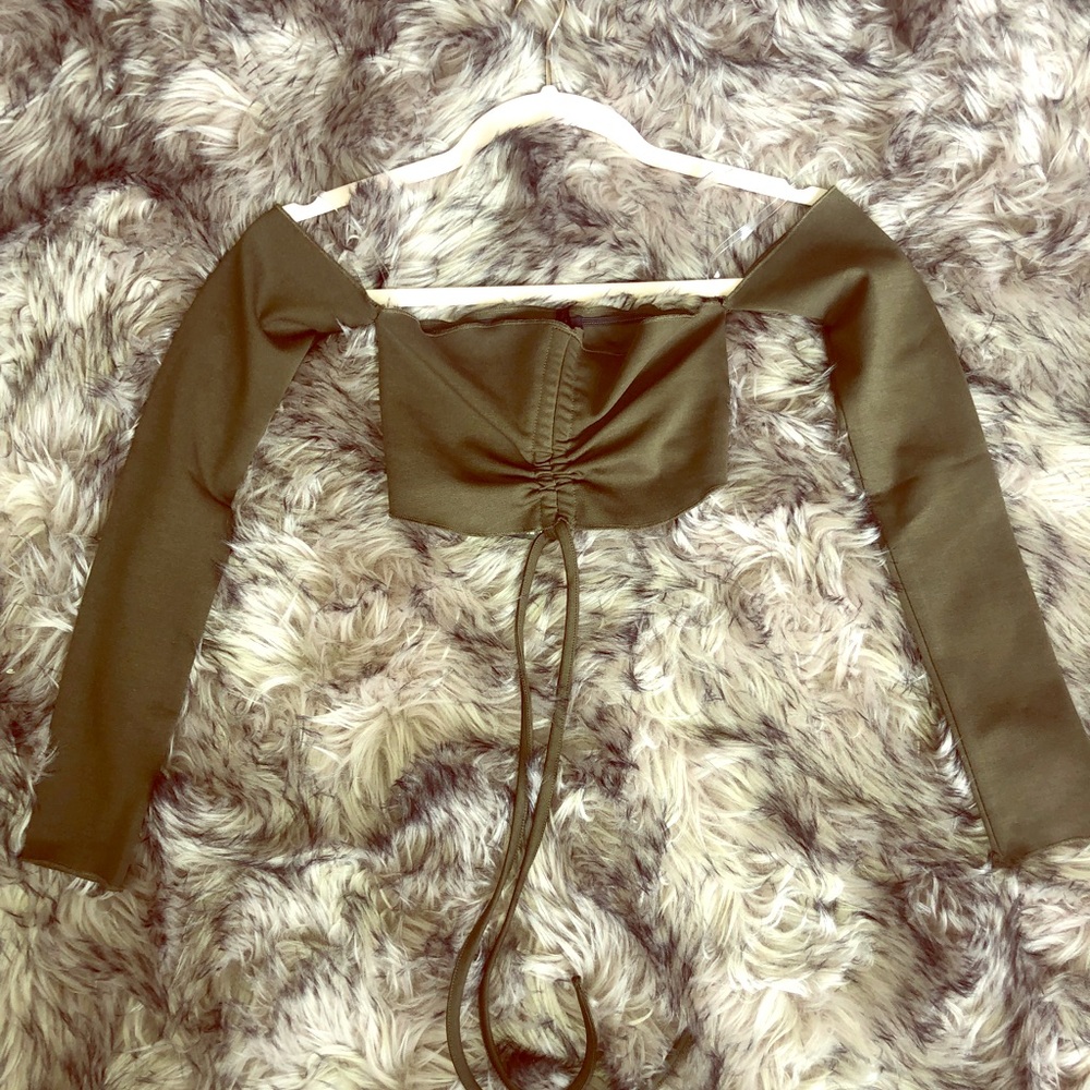 Bandeau top with sleeves